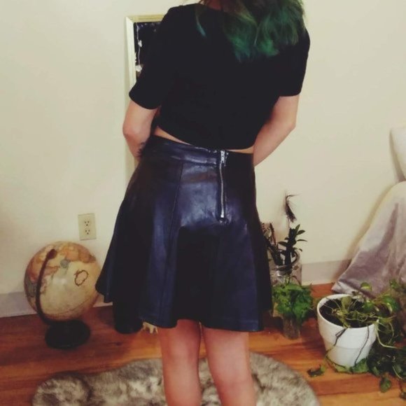 DIVIDED High Waisted Faux Leather Mini Skirt EUC - Picture 4 of 4